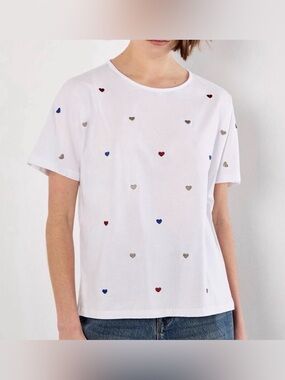 Apricot White Heart Embroidered Pattern T-Shirt Womens Size 6 NWT